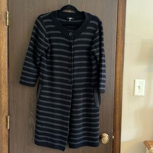 AGB 3/4 sleeved 100% cotton black/ gray sweater jacket. Size Large.